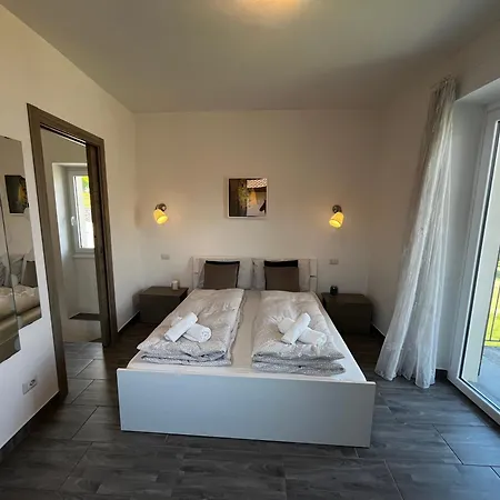 Casa Paola * Кремия